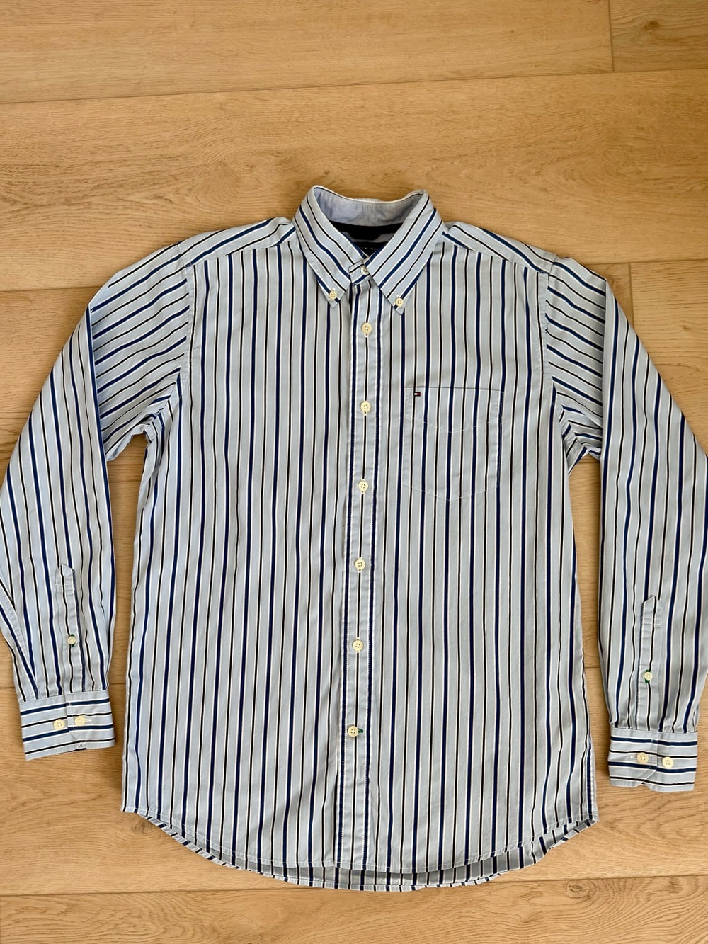Tommy Hilfiger White Dress Shirt Navy Vertical Stripes and Pocket Logo Men’s S
